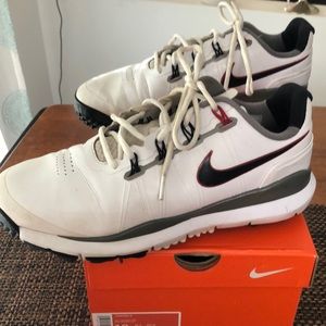 Nike Tiger Woods golf shoes size 10W wide